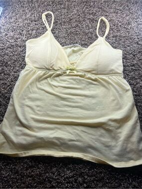 Light Yellow V-Neck Spaghetti Strap Camisole - Unbranded